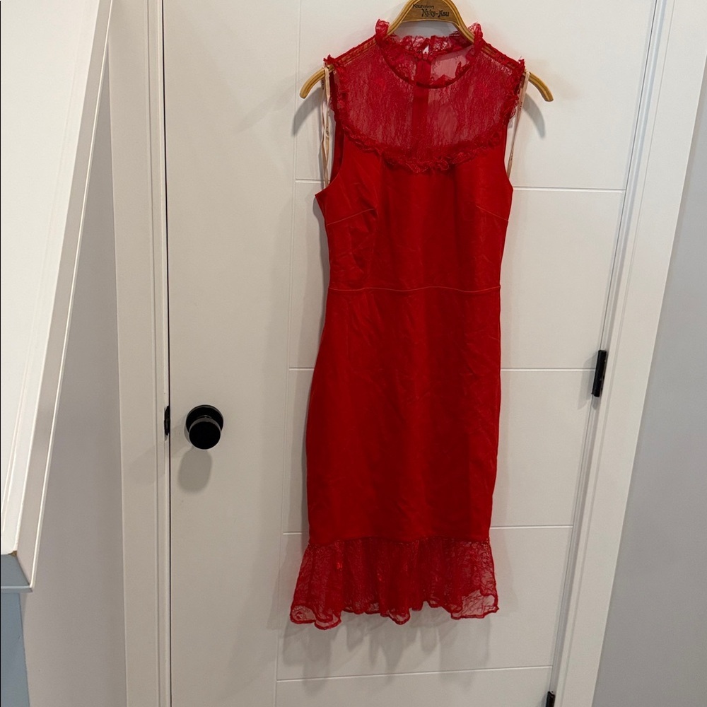 ALI & JAY Vibrant Red Lace dress size medium